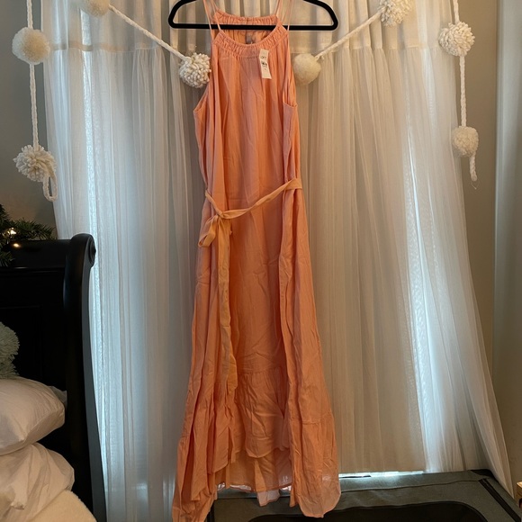 Ann Taylor Dresses & Skirts - COPY - Ann Taylor Loft. NWT. XL. Peach orange dress. Hi-low.